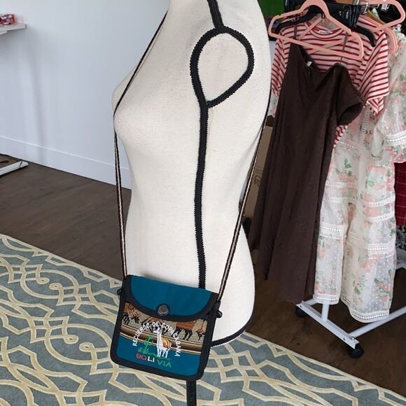 ‎Recuerdo de Copacabana, Bolivia Crossbody Bag - Picture 11 of 11